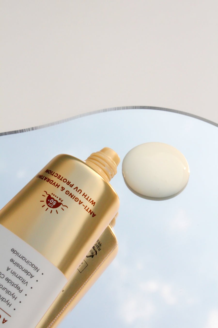 K-Secret Collagen Boosting Secret Sun Lotion لوشن الحماية من الشمس السري لتعزيز الكولاجين من كيه سيكريت