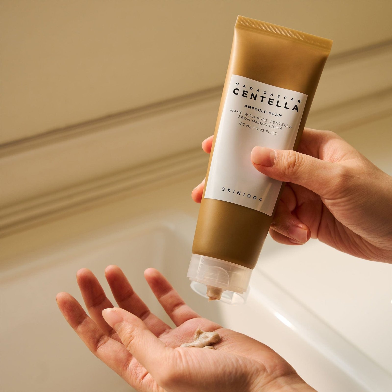 SKIN1004 Madagascar Centella Ampoule Foam منظف رغوي بخلاصة السينتيلا