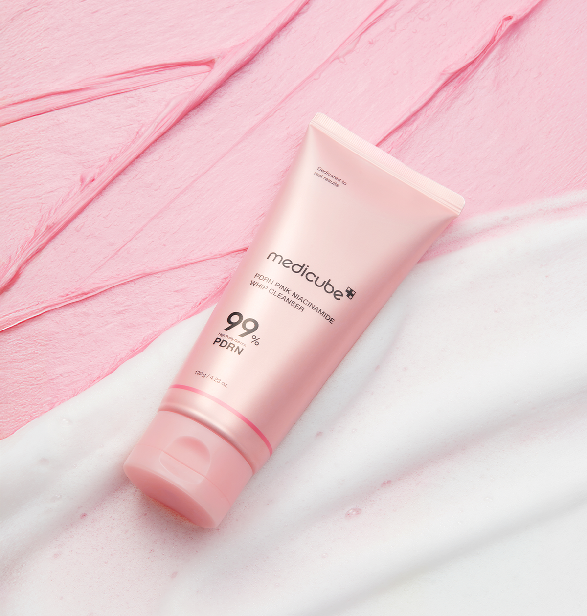MEDICUBE PDRN PINK NIACINAMIDE WHIP CLEANSER 120g منظف البشرة ميديكيوب بي دي آر إن الوردي بالنياسيناميد