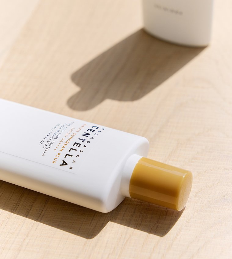 SKIN1004 Madagascar Centella Air-Fit Suncream Plus واقي شمس بالسنتيلا و مستخلص السيكا