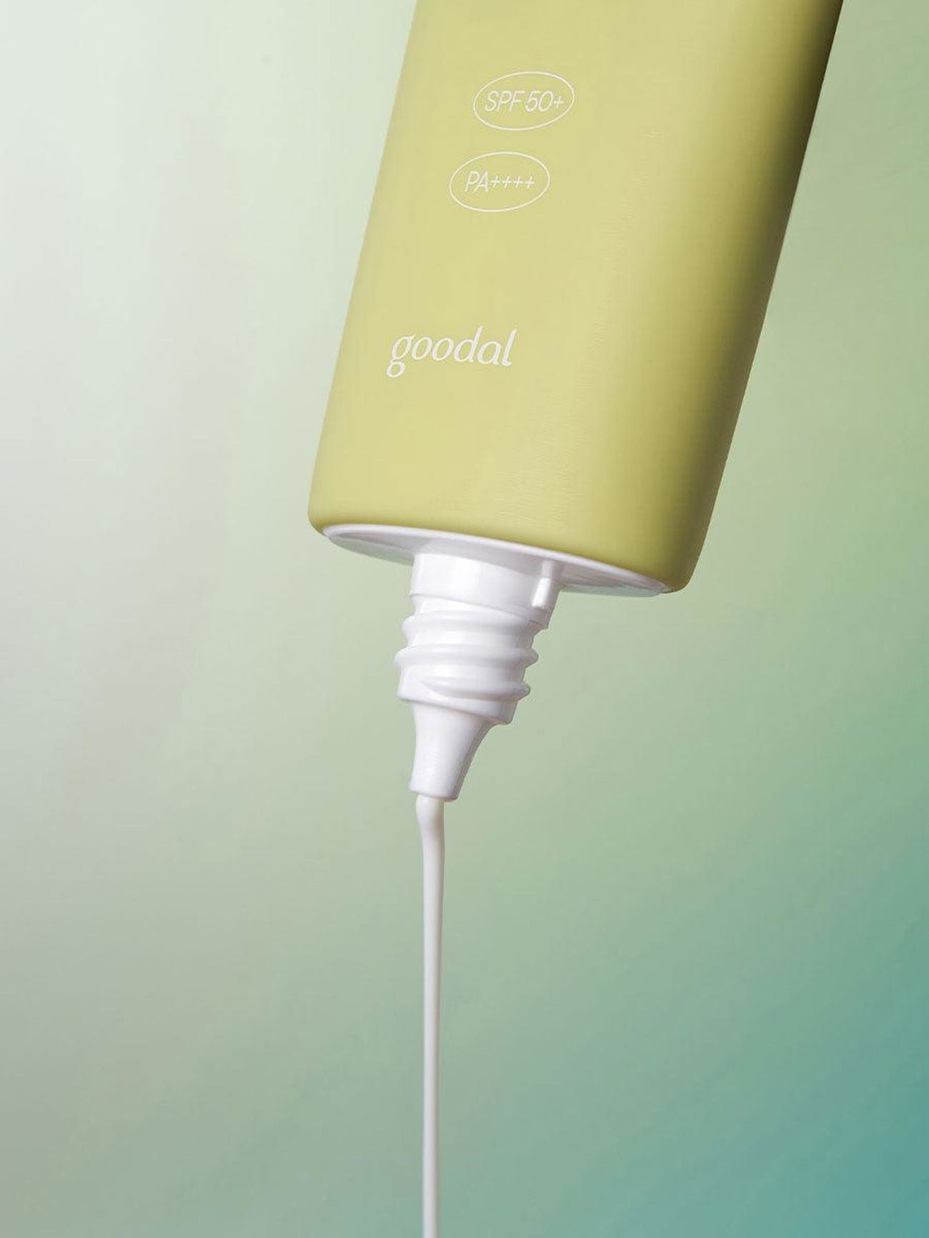 goodal heartleaf calming moisture sun cream50ml كريم الشمس المرطب والمهدئ من جودال 50 مل