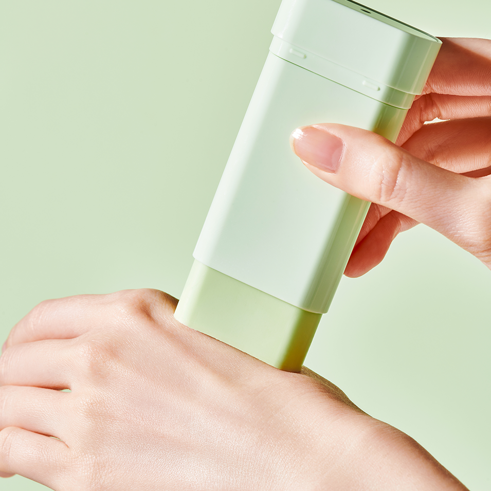 TOCOBO CICA COOLING SUN STICK – 18G | توكوبو ستيك واقي شمسي – 18 غرام