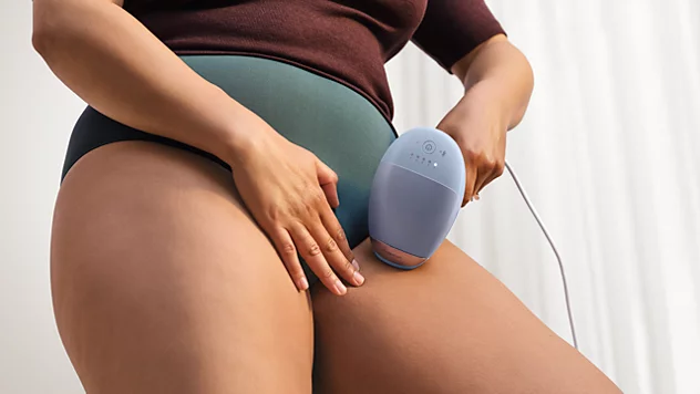PHILIPS BRC343 – Lumea IPL 9900 Pro Épilateur à lumière pulsée avec SenseIQ Pro