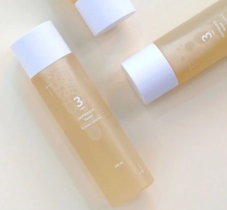 Numbuzin No. 3 Super Glowing Essence Toner تونر النضارة والاشراقه الخارق