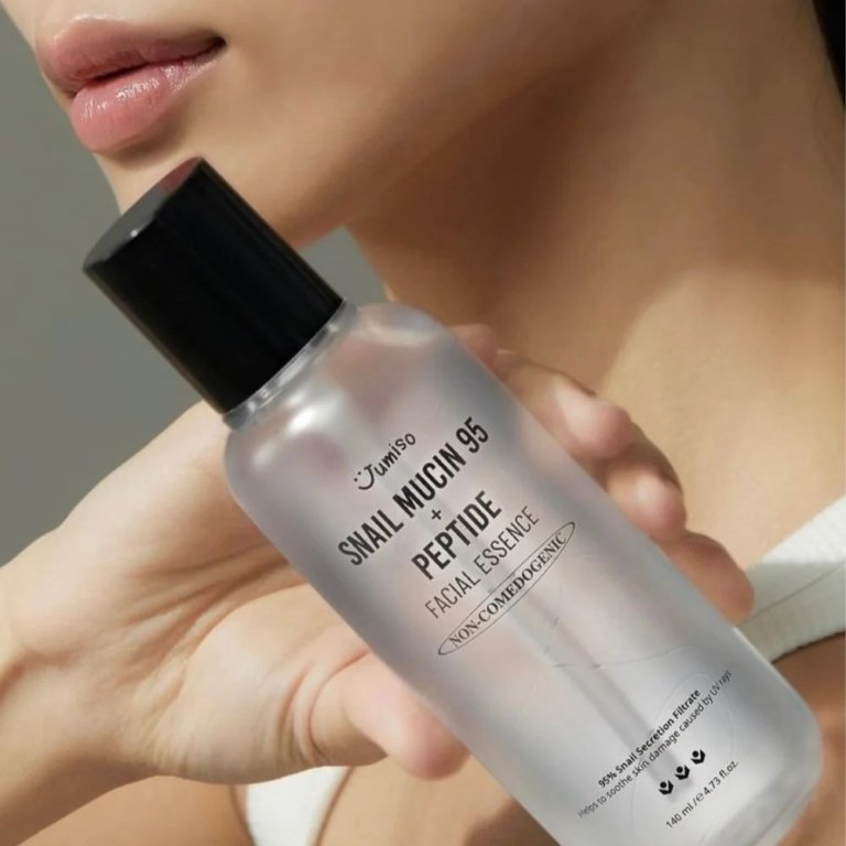 Jumiso Snail Mucin 95 + Peptide Facial Essence 140ml  خلاصة الحلزون موسين 95 + الببتيد للوجه من جوميسو 140 مل