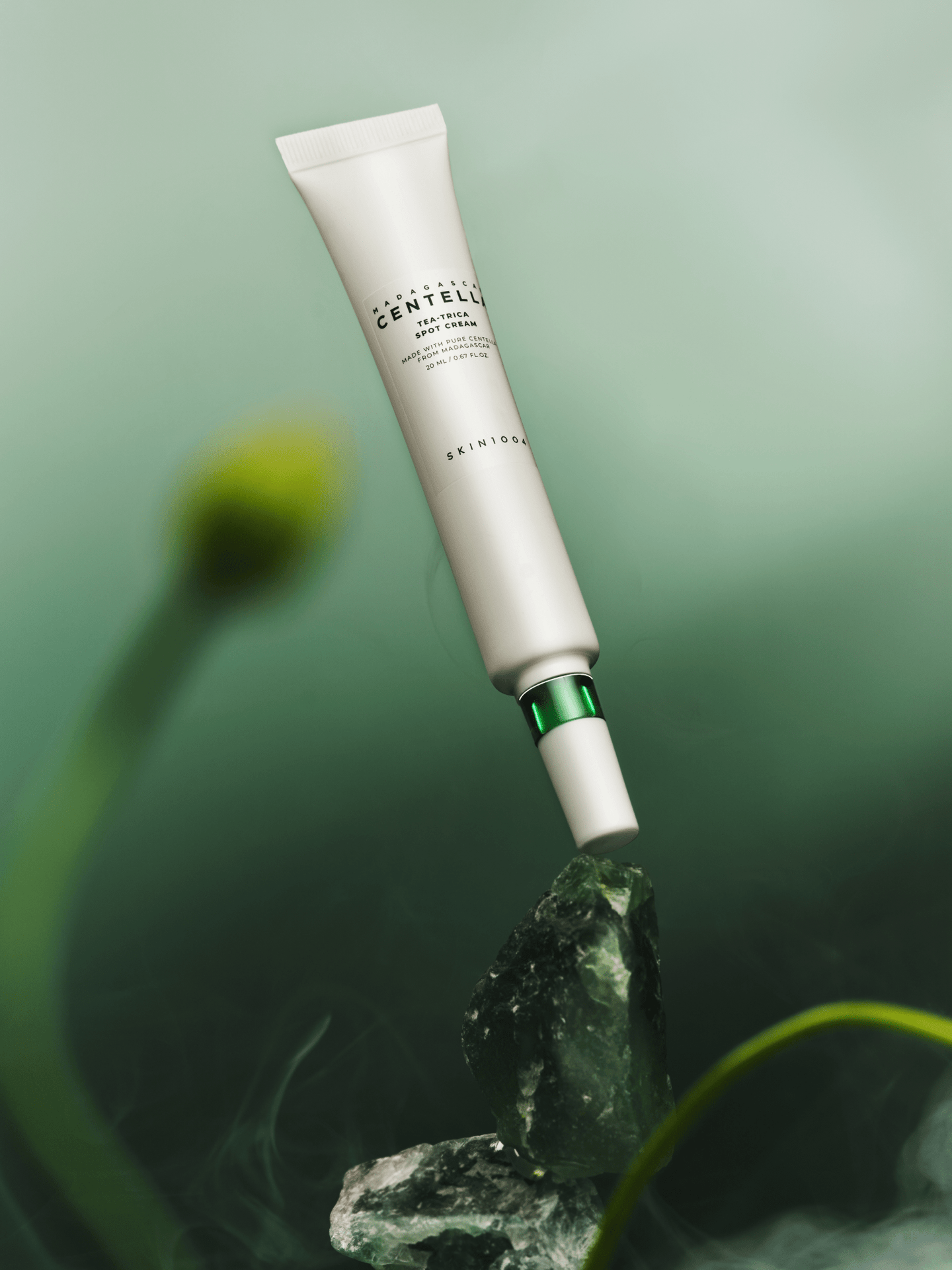 SKIN1004 Madagascar Centella Tea-Trica Spot Cream كريم السنتيلا للعناية ببقع حب الشباب