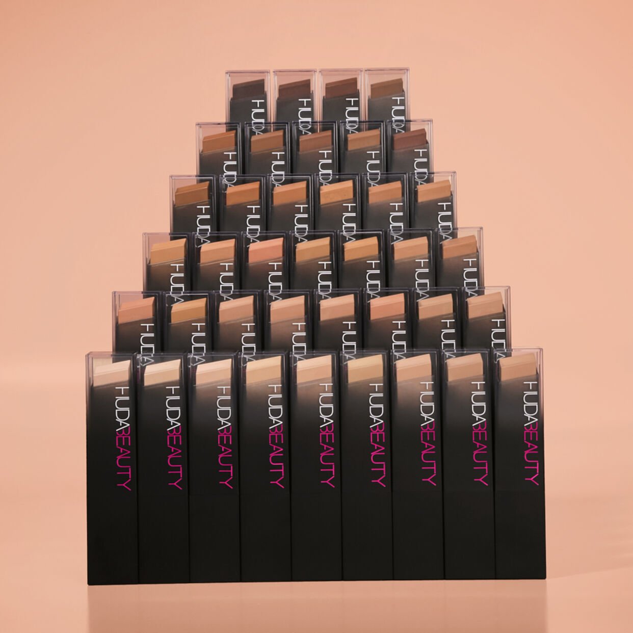 Huda Beauty FauxFilter Foundation Stick كريم أساس ستيك من هدى بيوتي