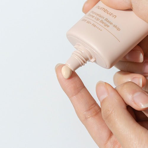 NUMBUZIN NO.3 PORCELAIN BASE-SKIP TONE UP BEIGE 50ML. قاعدة نومبوزين رقم 3 من البورسلين سكيب تون أب بيج 50 مل