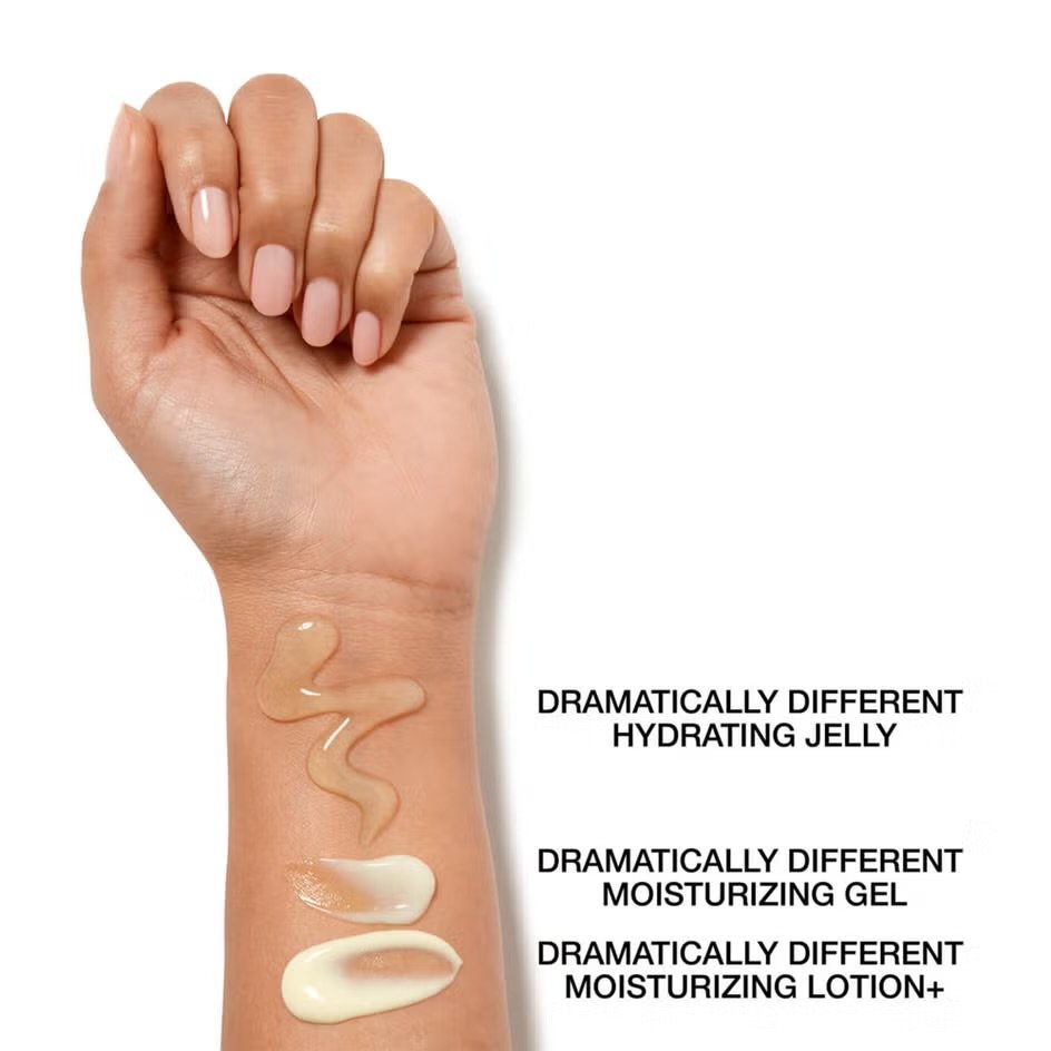 CLINIQUE DRAMATICALLY DIFFERENT MOISTURIZING LOTION+ LOTION HYDRATANTE – BOUTEILLE DE 125ML AVEC UNE POMPE