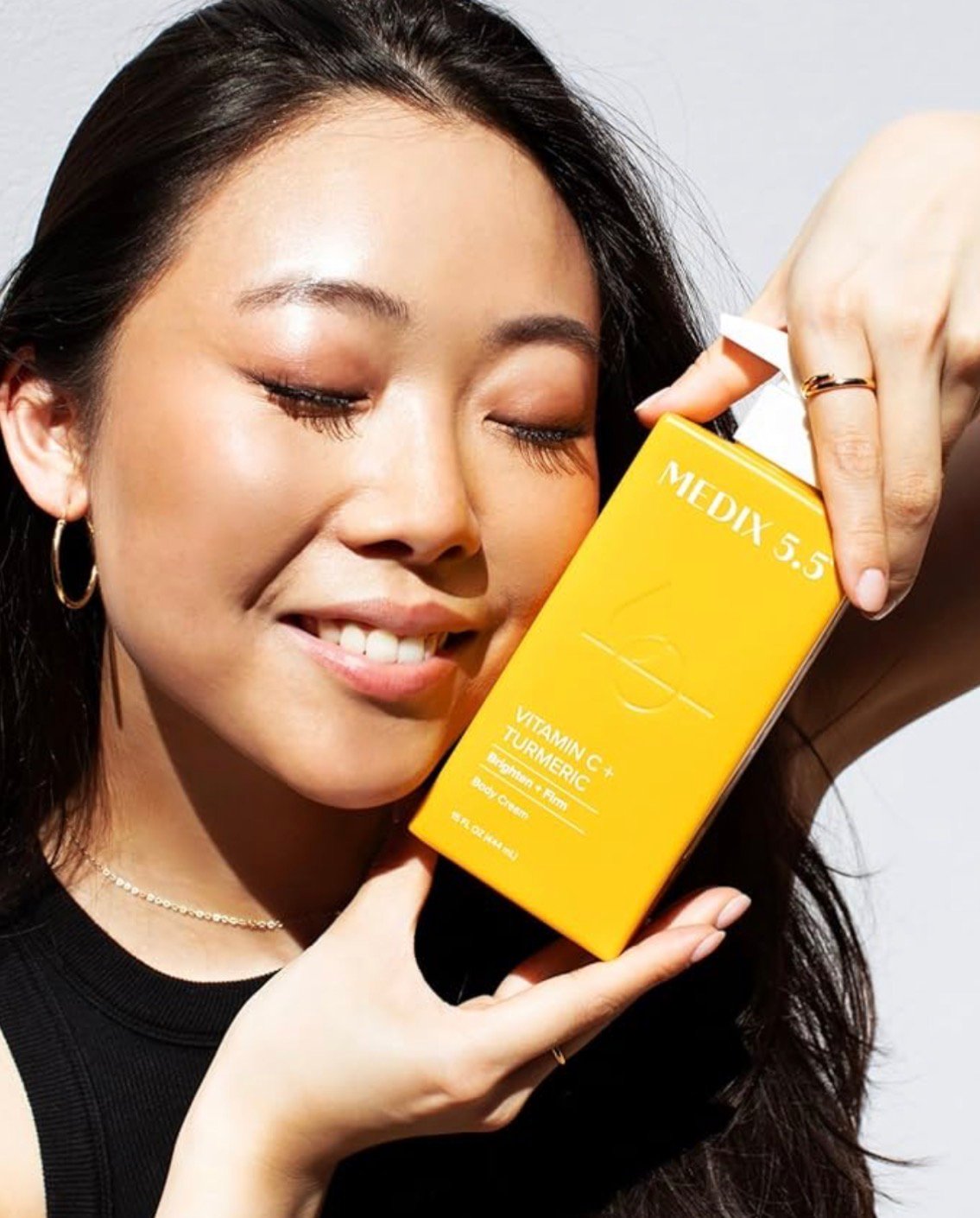 MEDIX Vitamin C Cream + Niacinamide Brightening Body Lotion | Anti Aging Moisturizer Vitamin C Lotion For Women & Men To Soften The Look Of Dark Spots, Wrinkles, & Uneven Looking Skin Tone, 15 Fl Oz