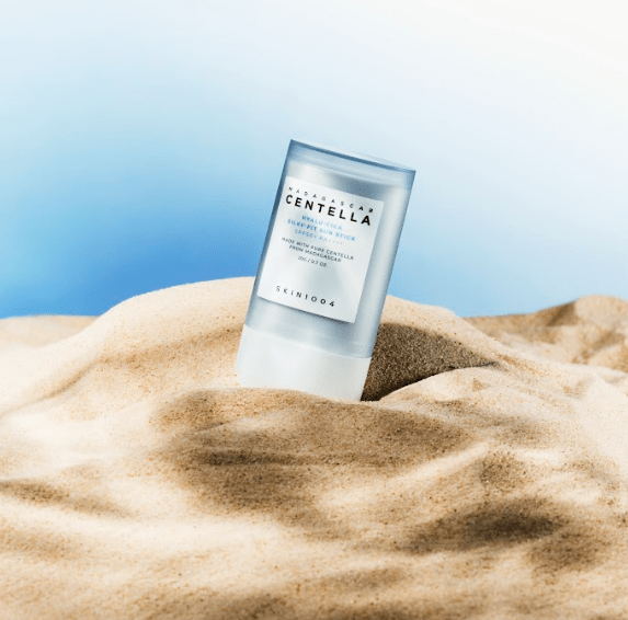 SKIN1004 Madagascar Centella Hyalu-Cica Silky-fit Sun Stick واقي شمس عصا بالسينتيلا