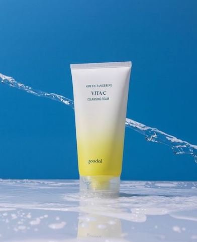 Goodal, Green Tangerine Vita C Cleansing Foam -رغوة تنظيف غنية بفيتامين C من اليوسفي الأخضر