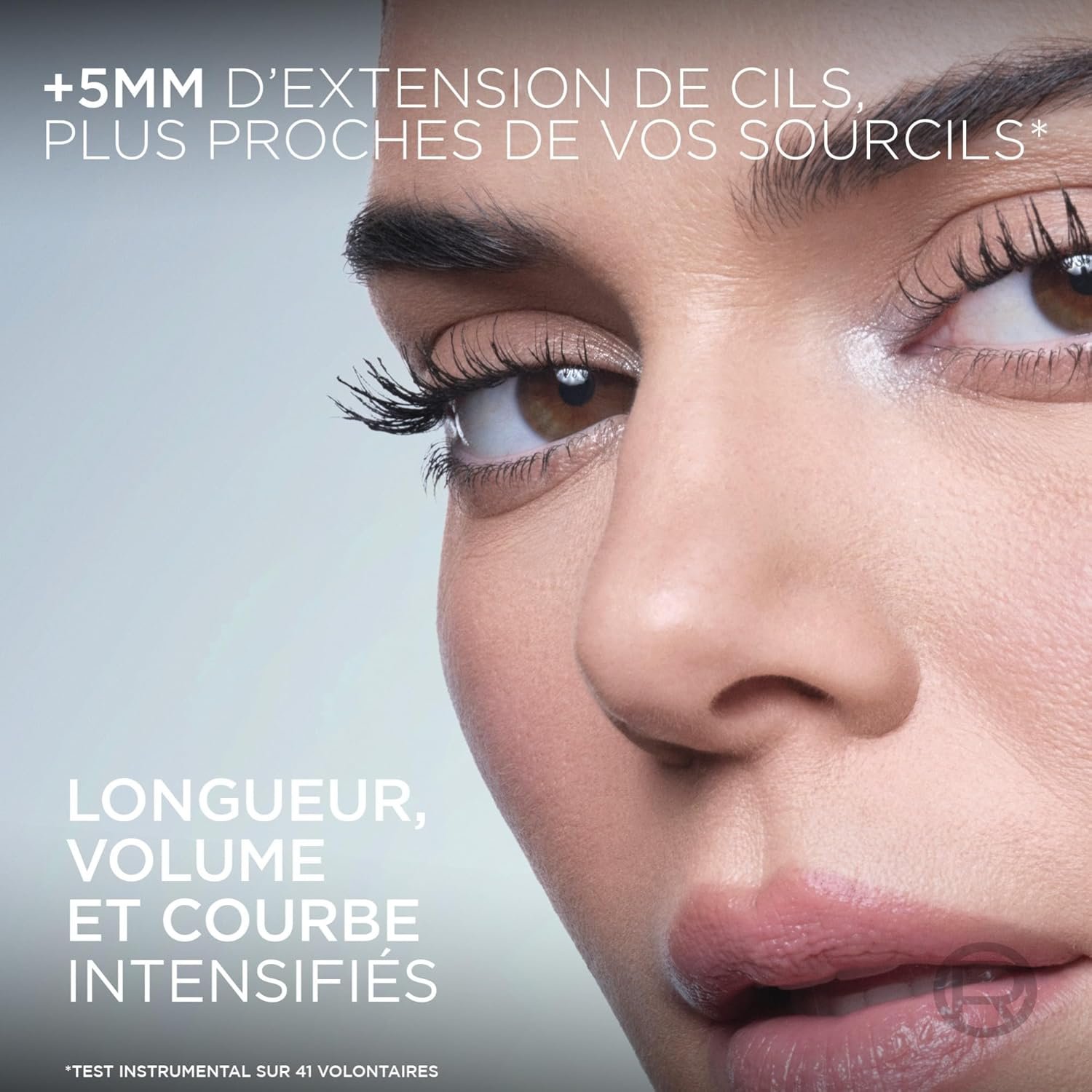 L’Oréal Paris Volume & Length Mascara Suitable for Sensitive Eyes Lengthening Formula Sculpting Bristle Brush Extensionist Mascara 10 ml